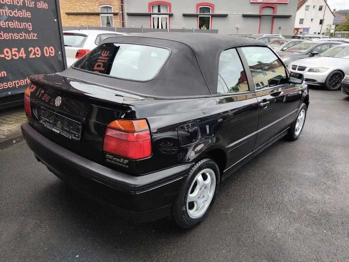 Gebraucht VW Golf Cabriolet Karmann 90 PS (66 kW) 1998 Schwarz Cabrio