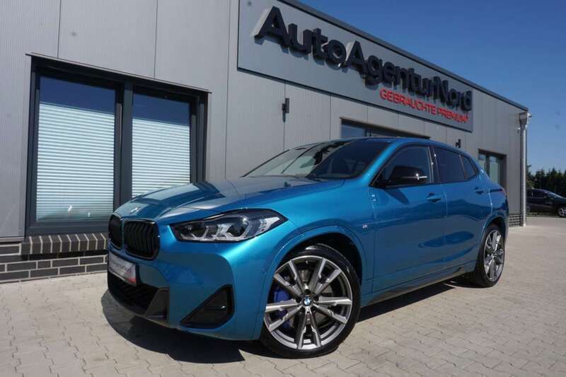 Blau Gebraucht 2022 BMW X2 Comfort Edition SUV | 41.490 € (Teuer) - Bild 1/4