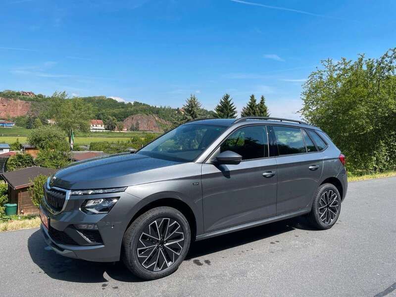 Graphitegrau metallic Neu 2025 Skoda Kamiq Tour SUV | 30.990 € (Etwas zu teuer) - Bild 1/4