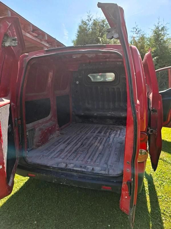 Gebraucht Nissan NV200 75 PS (55 kW) 2012 Rot Van / Kleinbus