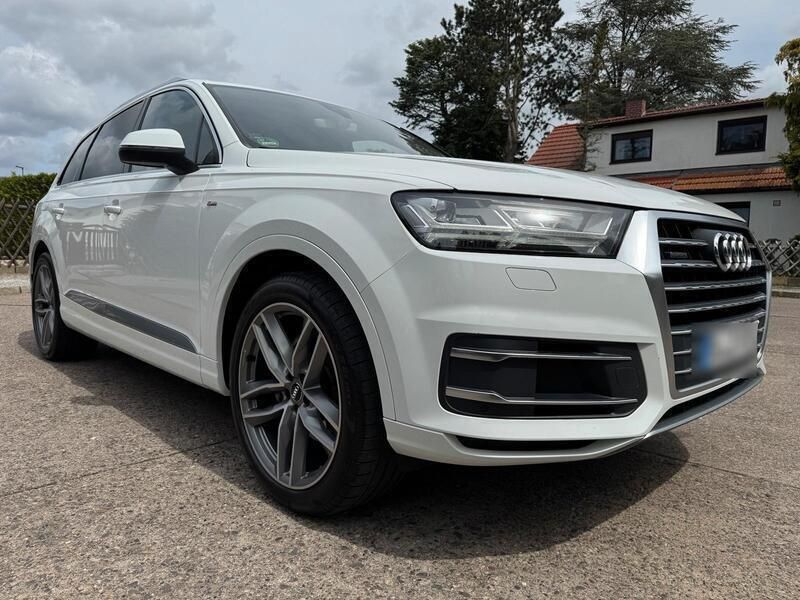 Weiß Gebraucht 2015 Audi Q7 Ambiente SUV | 24.300 € (Fairer Preis) - Bild 1/4
