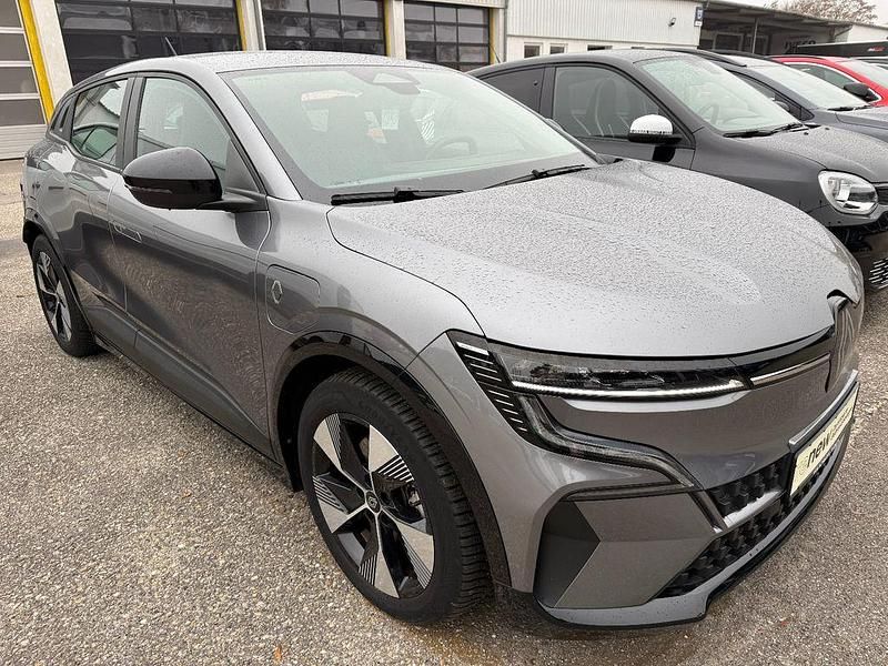 Gebraucht Renault Megane E-Tech Equilibre 96 kW (131 PS) 2023 Grau Limousine