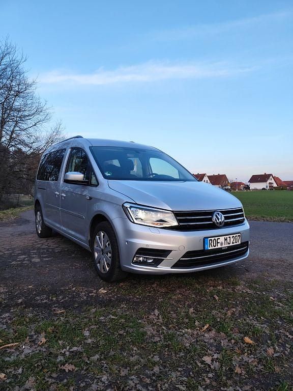 Gebraucht VW Caddy Maxi Highline 150 PS (110 kW) 2019 Silber Van / Kleinbus