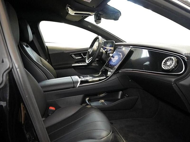 Gebraucht Mercedes 300 169 kW (231 PS) 2024 Schwarz Limousine