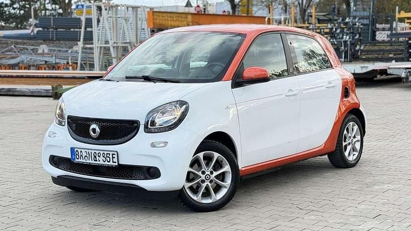 Gebraucht Smart ForFour Electric Drive 60 kW (82 PS) 2020 Weiß orange edition Kleinwagen