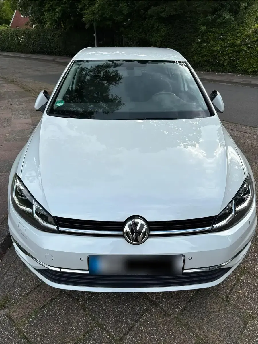 Gebraucht VW Golf VII Highline 125 PS (91 kW) 2017 Weiß Limousine