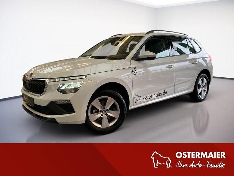 Moonweiß perleffekt Gebraucht 2024 Skoda Kamiq Essence SUV | 21.990 € (Etwas zu teuer) - Bild 1/4