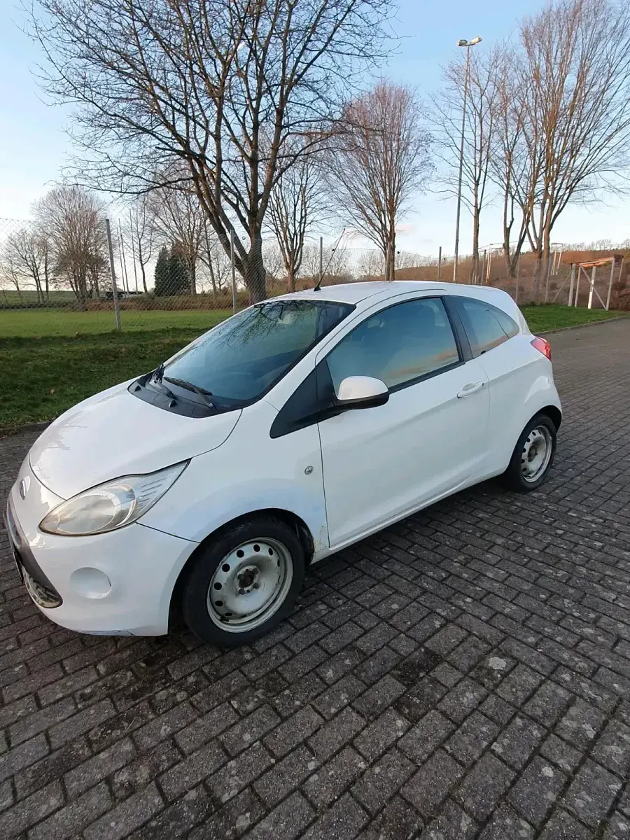 Gebraucht Ford Ka 69 PS (50 kW) 2009 Weiß Kleinwagen