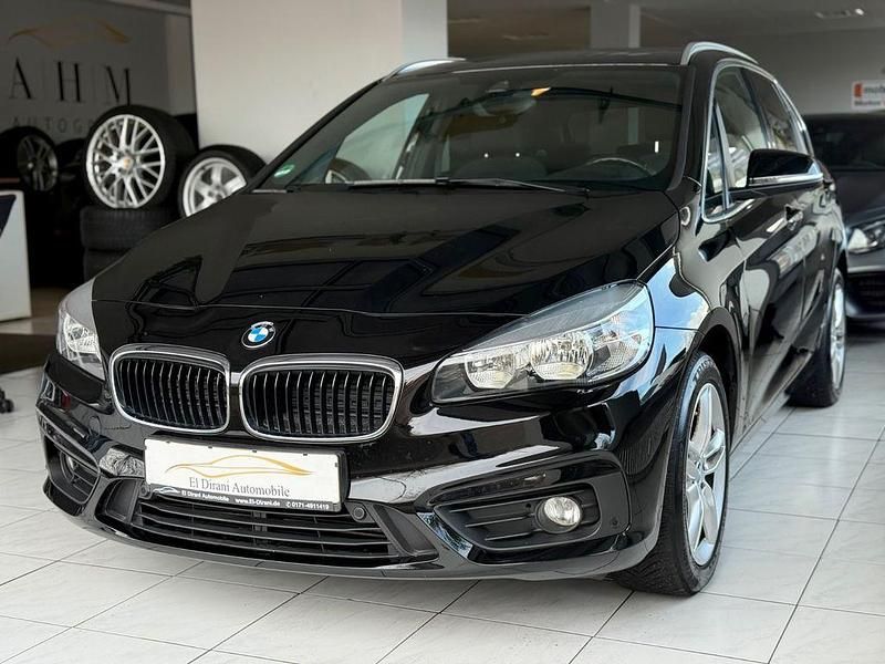 Schwarz Gebraucht 2016 BMW 218 Active Tourer Advantage Van / Kleinbus | 7.490 € (Superpreis) - Bild 1/4