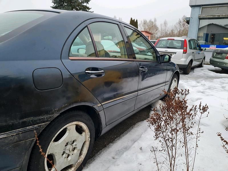 Gebraucht Mercedes C320 Elegance 218 PS (160 kW) 2000 Schwarz Limousine
