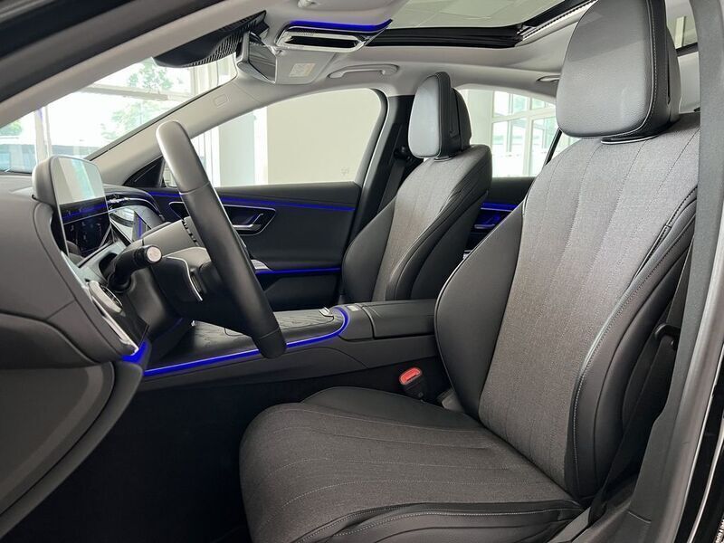 Gebraucht Mercedes E220 Avantgarde 197 PS (144 kW) 2023 Schwarz, Limousine