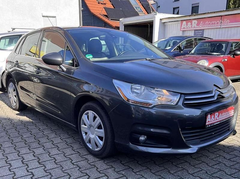Gebraucht Citroën C4 SELECTION 111 PS (81 kW) 2012 Grau shark/metallic klarlack Kleinwagen