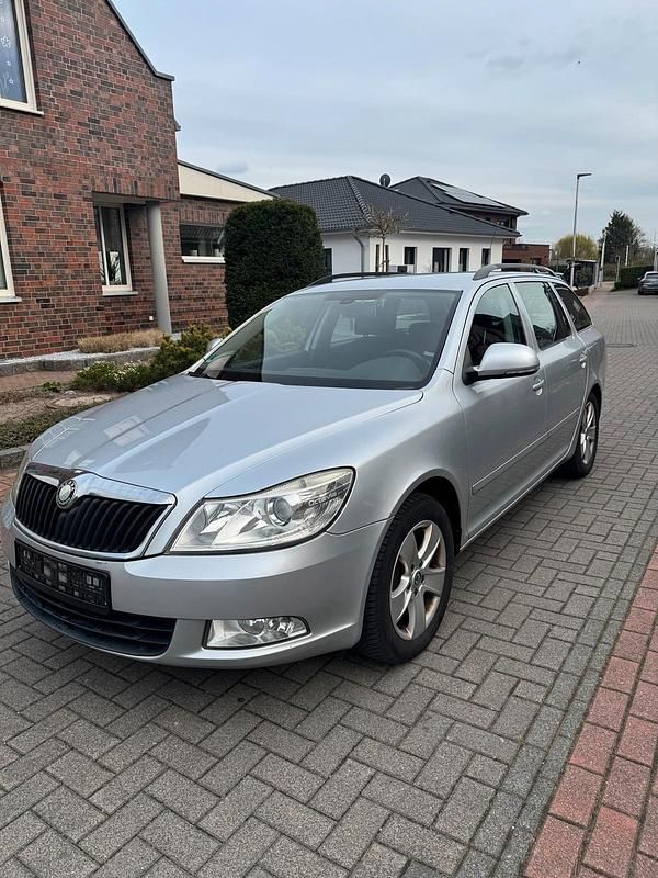 Gebraucht Skoda Octavia 160 PS (117 kW) 2009 Silber Kombi