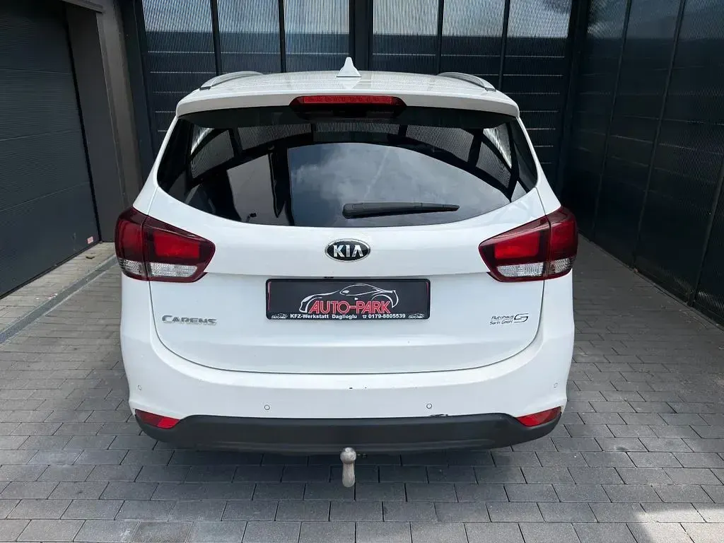 Gebraucht Kia Carens Vision 166 PS (122 kW) 2018 Weiß Van / Kleinbus