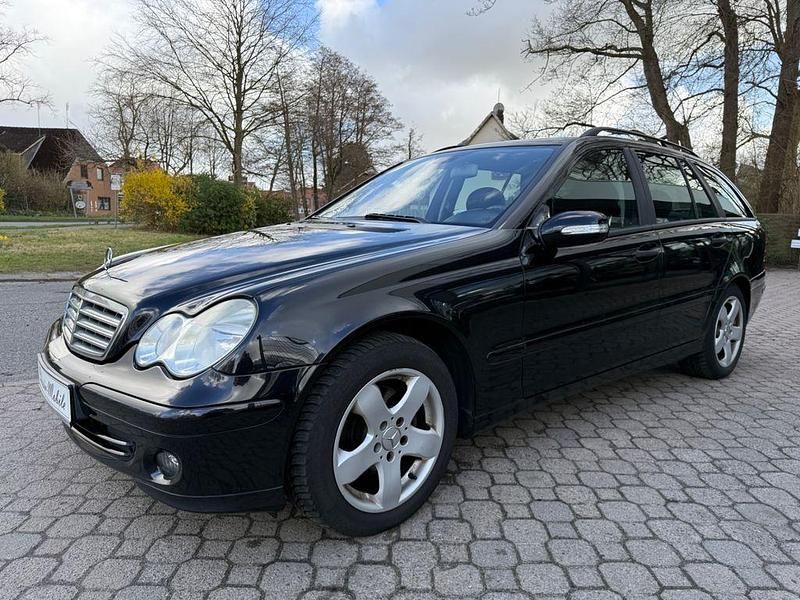 Gebraucht Mercedes C200 Classic 122 PS (89 kW) 2005 Schwarz Limousine