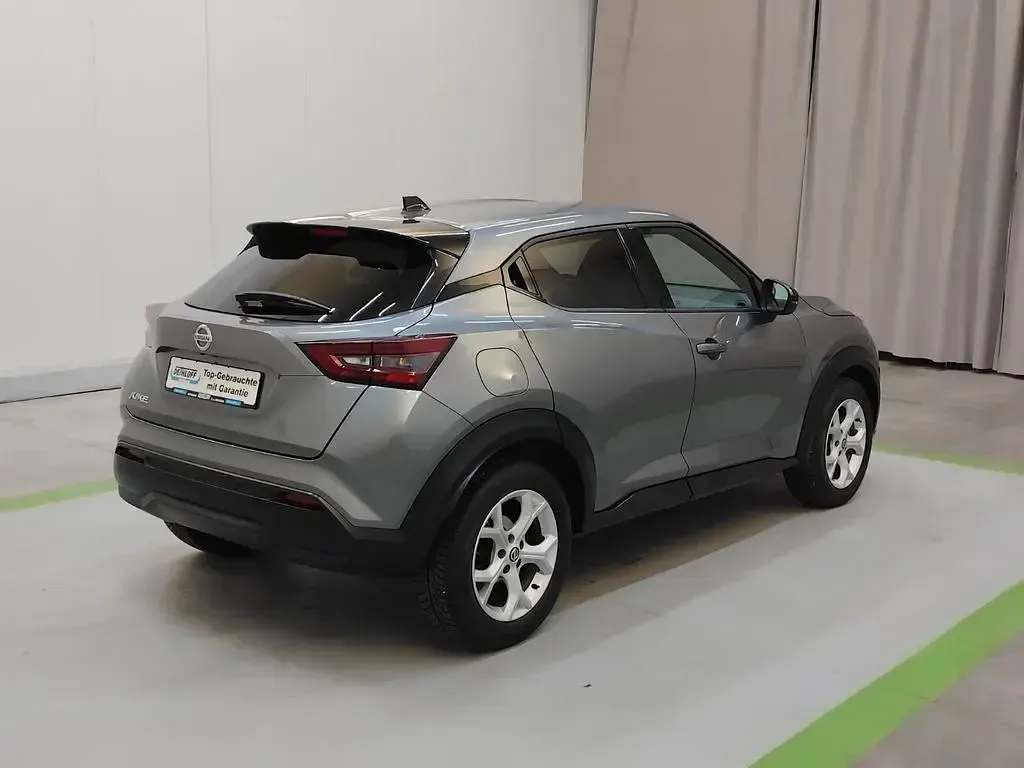 Gebraucht Nissan Juke N-Connecta 114 PS (83 kW) 2022 Grau SUV