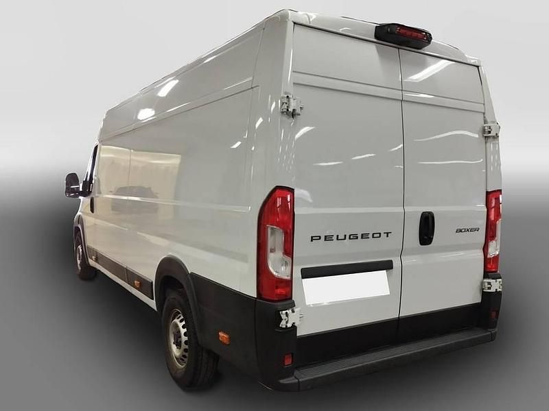 Gebraucht Peugeot Boxer 140 PS (102 kW) 2024 Weiß Van