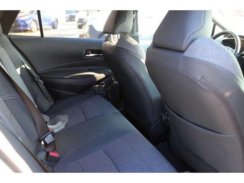 Gebraucht Toyota Corolla 152 PS (111 kW) 2024 Platinum white pearl Kombi