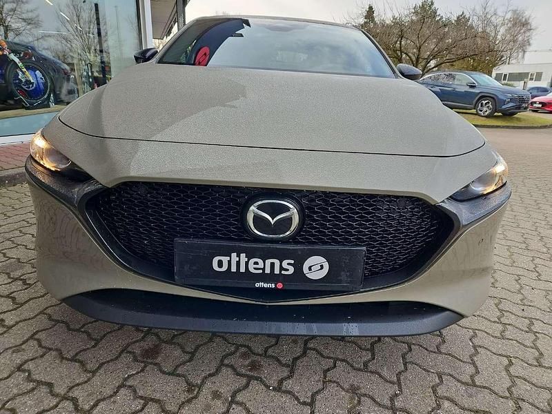 Neu Mazda 3 140 PS (102 kW) 2026 Zircon sand Limousine
