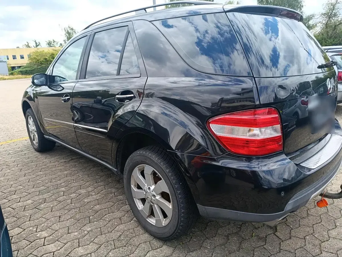 Gebraucht Mercedes ML280 190 PS (139 kW) 2006 Schwarz SUV