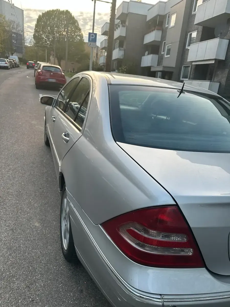 Gebraucht Mercedes C270 170 PS (125 kW) 2002 Silber Limousine