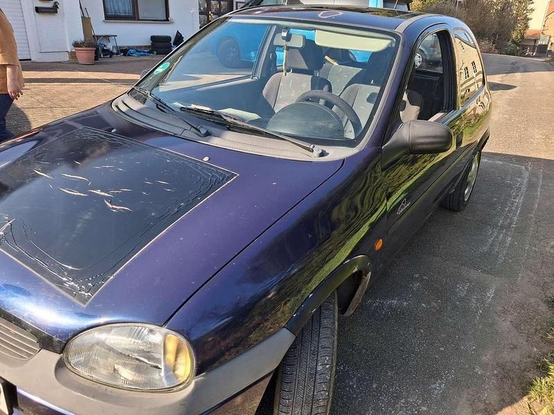 Gebraucht Opel Corsa Swing 54 PS (39 kW) 1997 Blau Kleinwagen