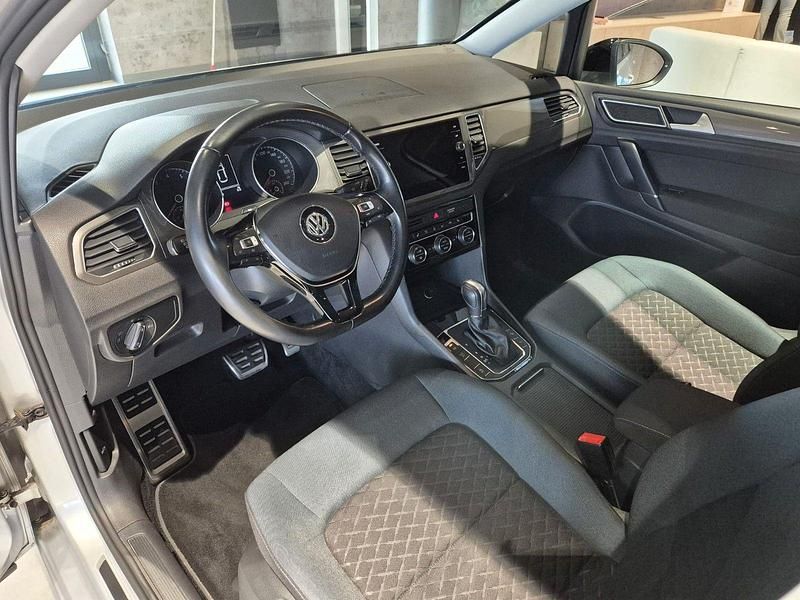 Gebraucht VW Golf VII IQ Drive 131 PS (96 kW) 2019 Silber Limousine