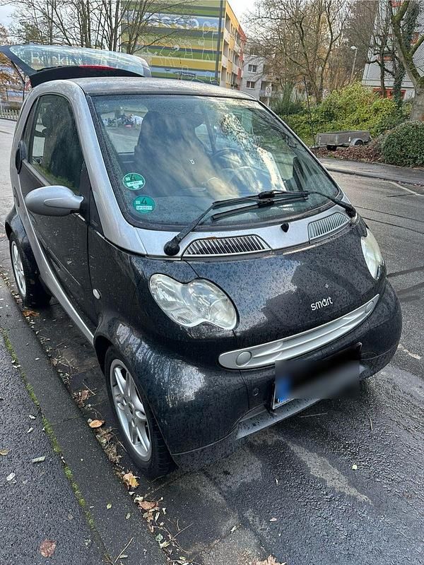Schwarz Gebraucht 2002 Smart ForTwo Coupé Pure Coupé | 2.500 € (Teuer) - Bild 1/2