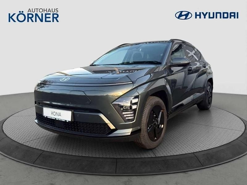 Gruen Neu 2025 Hyundai Kona Trend SUV | 37.495 € (Fairer Preis) - Bild 1/4