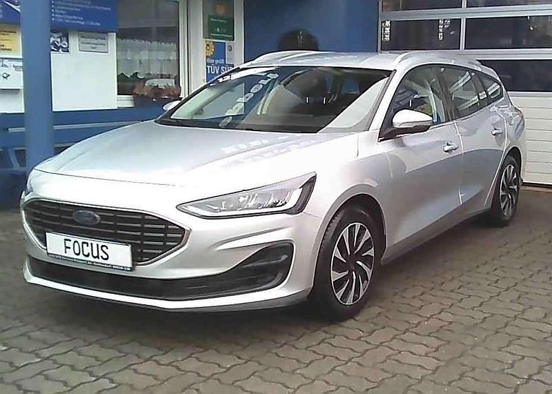 Gebraucht Ford Focus Titanium 125 PS (91 kW) 2023 Polarsilbermetallic Kombi