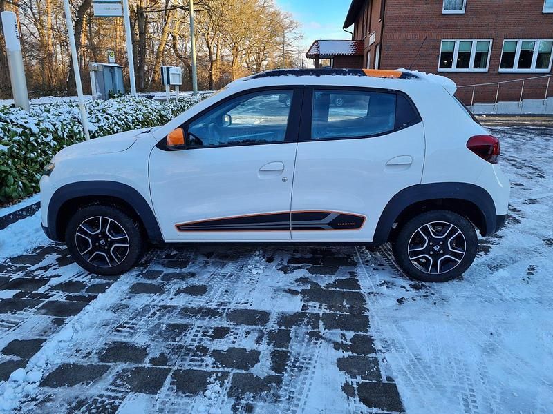 Gebraucht Dacia Spring Comfort Plus 33 kW (45 PS) 2022 Weiß Kleinwagen