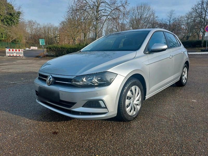 Second-hand VW Polo Comfortline 90 CP (66 kW) 2019 Argintiu Hatchback