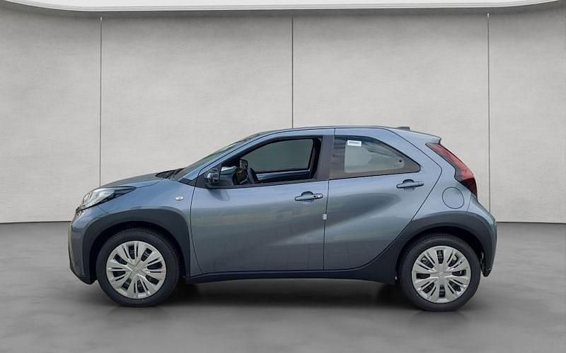Neu Toyota Aygo X Business Edition 72 PS (52 kW) 2025 Grau SUV