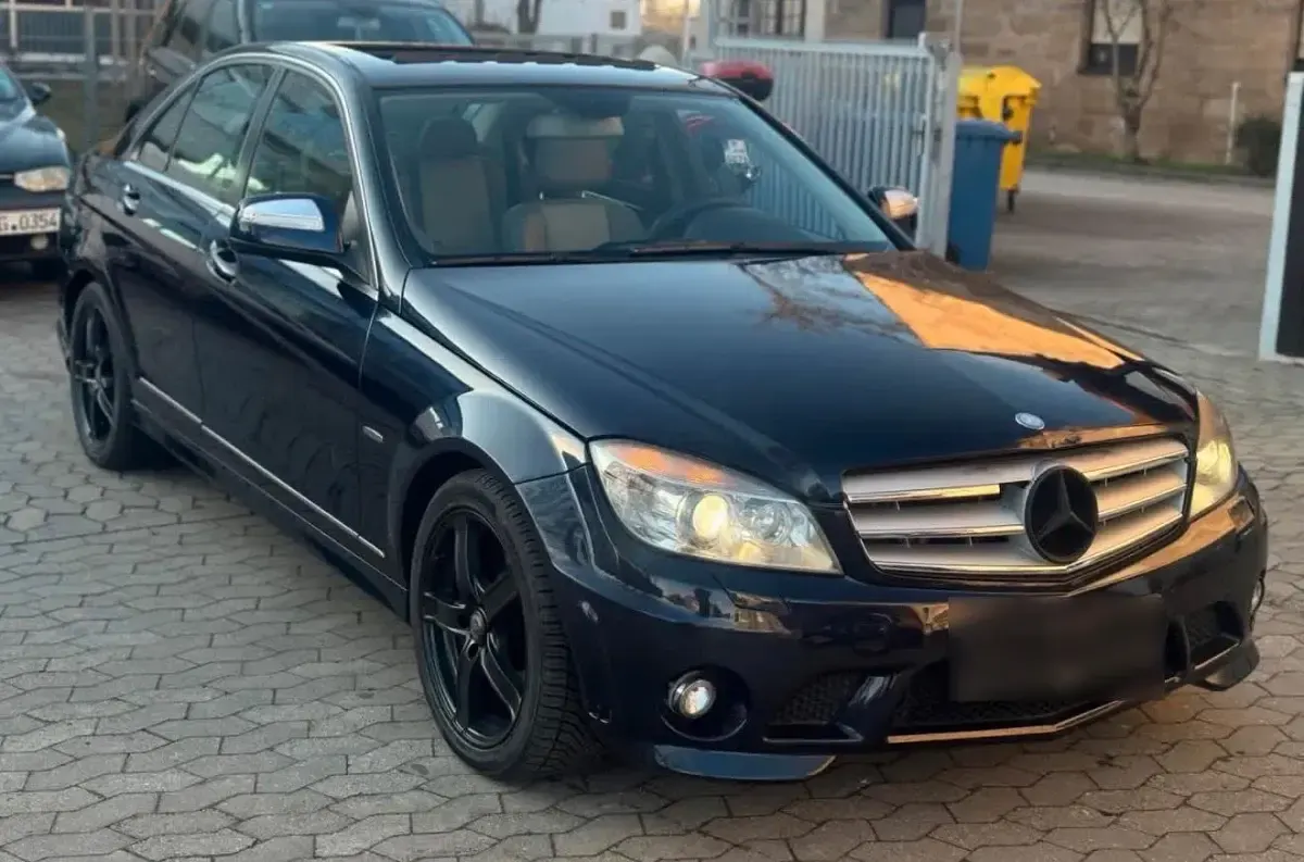 Gebraucht Mercedes C320 224 PS (164 kW) 2008 Schwarz Limousine