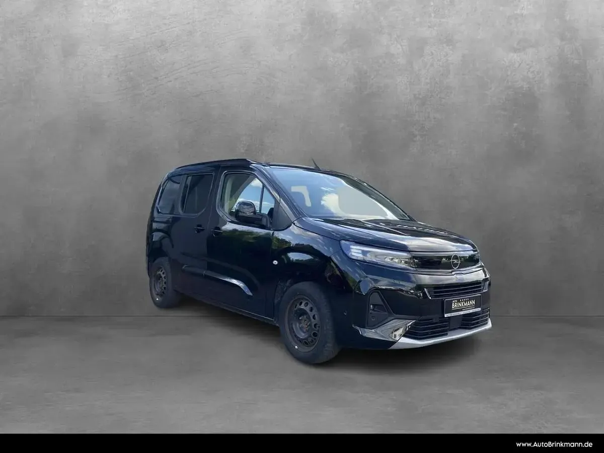 Gebraucht Opel Combo Life 131 PS (96 kW) 2024 Lackierung schwarz perla nera/ Kombi