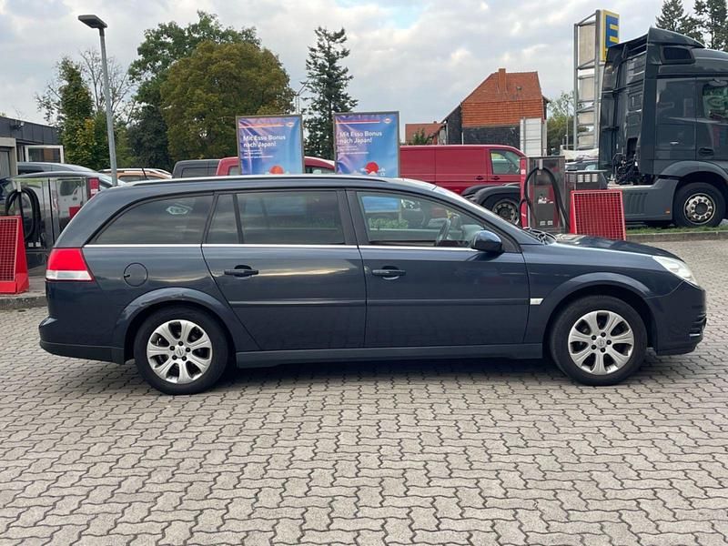 Gebraucht Opel Vectra Edition+ 150 PS (110 kW) 2008 Blau Kombi