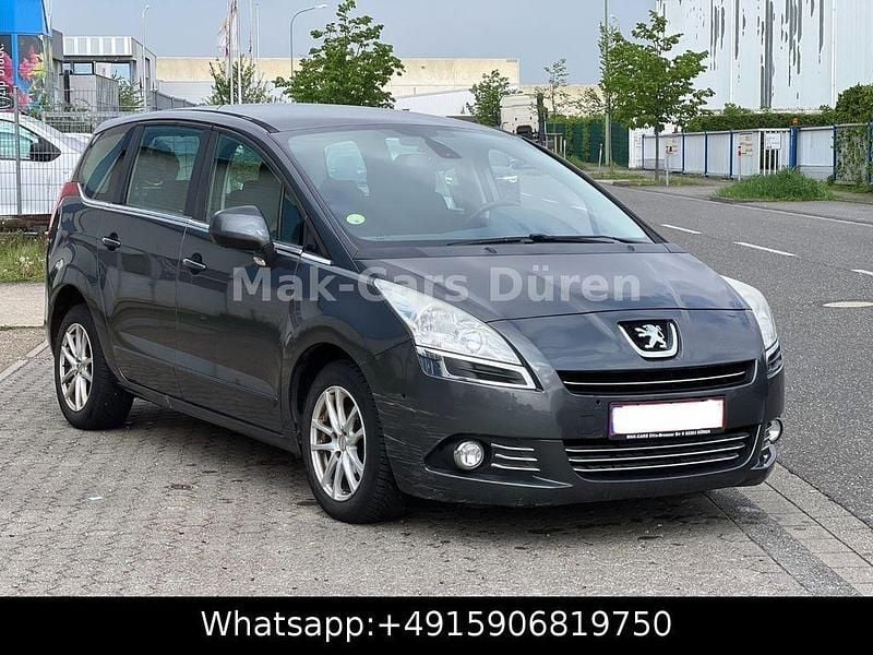 Gebraucht Peugeot 5008 Active 114 PS (83 kW) 2013 Grau Van / Kleinbus
