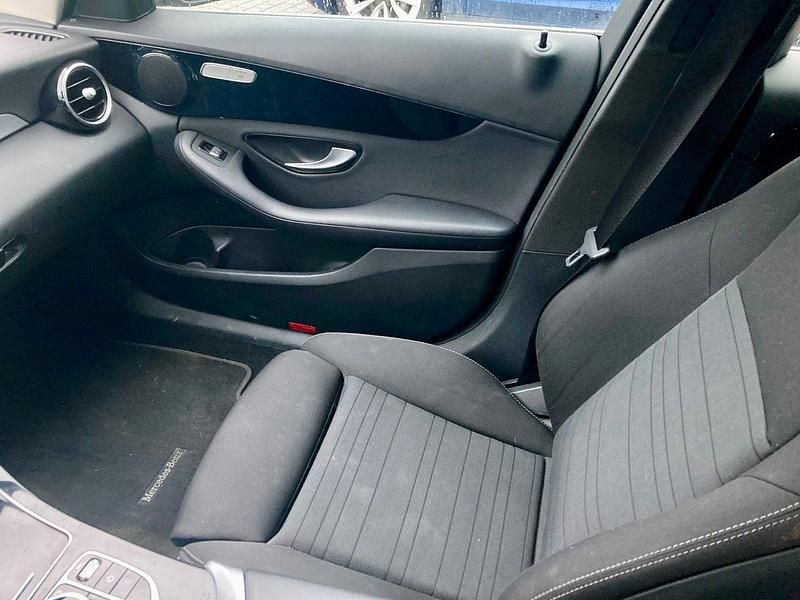 Gebraucht Mercedes C220 194 PS (142 kW) 2020 Gold Kombi