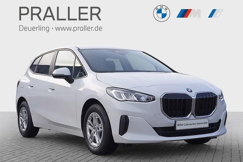 Alpinweiß uni Gebraucht 2023 BMW 218 Active Tourer Van / Kleinbus | 23.900 € (Fairer Preis) - Bild 1/4