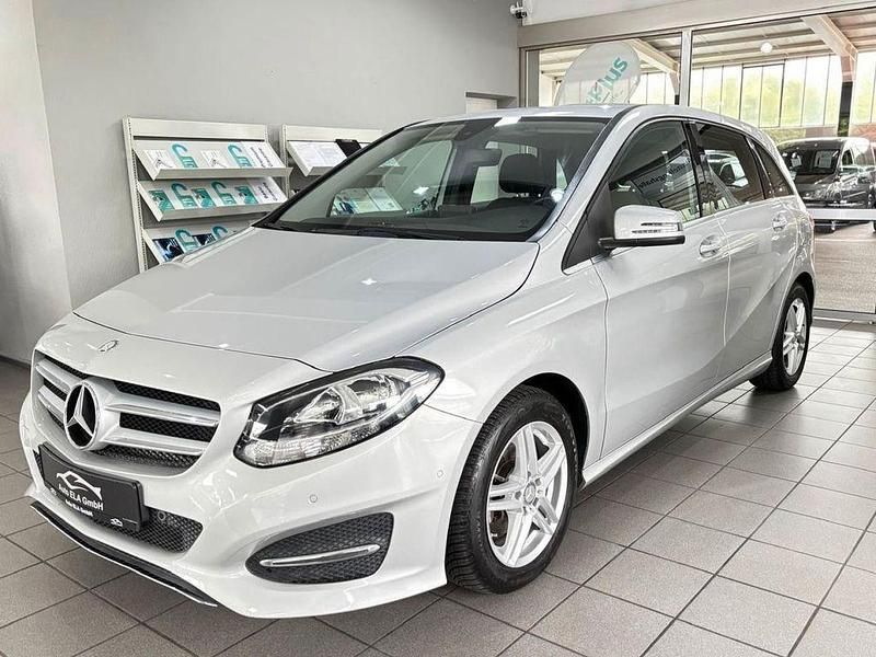 Silber Gebraucht 2015 Mercedes B180 Van / Kleinbus | 14.990 € (Fairer Preis) - Bild 1/4