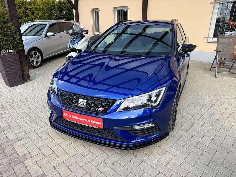 Gebraucht Seat Leon 4Drive 300 PS (220 kW) 2017 "mystery" blau Kombi
