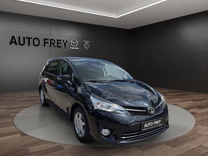 Schwarz Gebraucht 2014 Toyota Corolla Life Kombi | 10.980 € (Guter Preis) - Bild 1/4