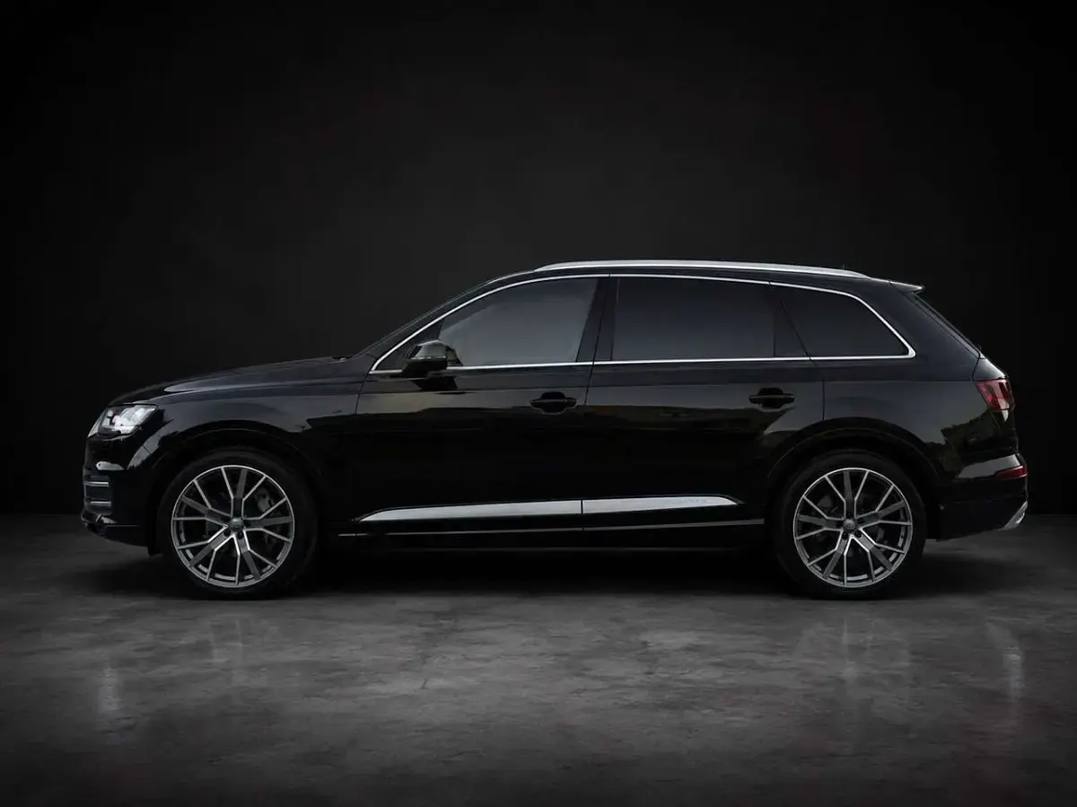 Gebraucht Audi Q7 S-Line 218 PS (160 kW) 2017 Orcaschwarz/deep black SUV