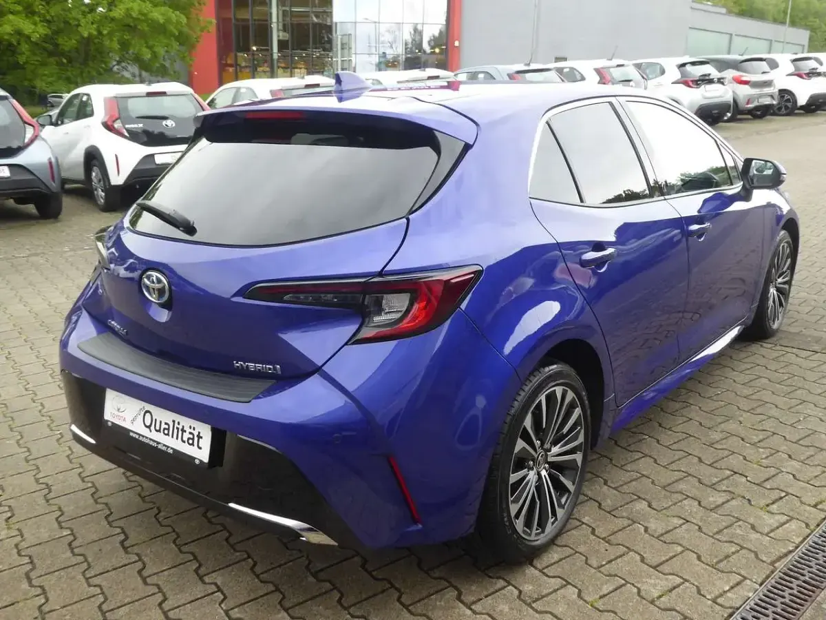 Gebraucht Toyota Corolla Team 98 PS (72 kW) 2024 Juniper blue Kleinwagen