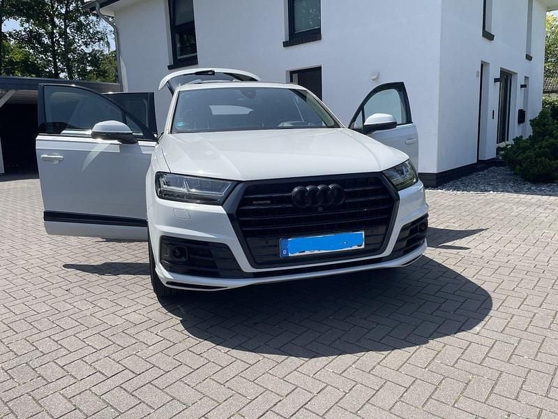 Weiß Gebraucht 2019 Audi Q7 S-Line SUV | 39.900 € (Fairer Preis) - Bild 1/4