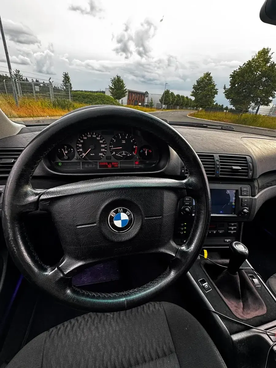 Gebraucht BMW 320 150 PS (110 kW) 2000 Silber Limousine