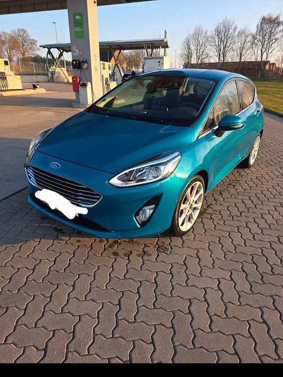 Gebraucht Ford Fiesta Titanium 125 PS (91 kW) 2018 Blau Kleinwagen