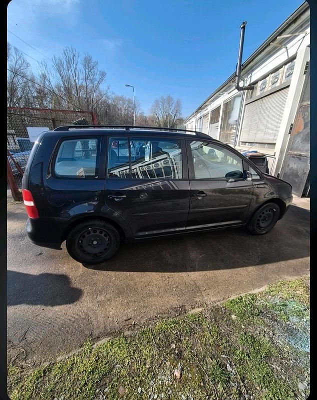 Gebraucht VW Touran 116 PS (85 kW) 2003 Schwarz Van / Kleinbus