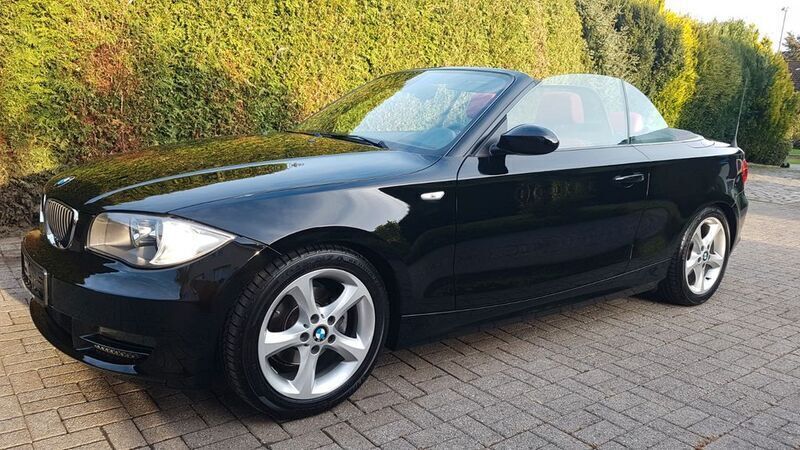 Schwarz Gebraucht 2008 BMW 118 Cabriolet Sport Line Cabrio | 9.500 € (Fairer Preis) - Bild 1/4