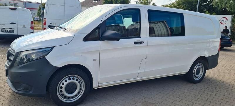 Arktikweiss Gebraucht 2020 Mercedes Vito Van / Kleinbus | 21.900 € (Superpreis) - Bild 1/4